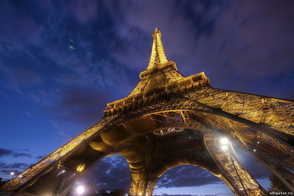 Эйфелева башня - самый дорогой памятник Европы
